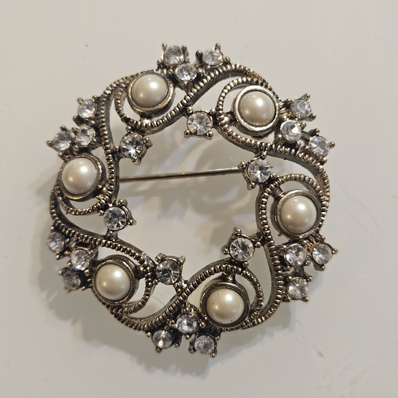 Monet Jewelry - Vintage Monet Brooch Pin Round Wave Open Swirl Faux Pearl Rhinestone Gold Tone